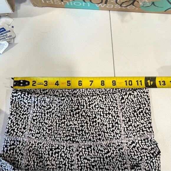 Athleta ULTIMATE STASH HIGH RISE 7/8 LEGGING Camilla Water Violet Texture XS - Picture 9 of 10